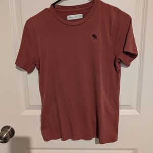Abercrombie & Fitch Red Short Sleeve Tee